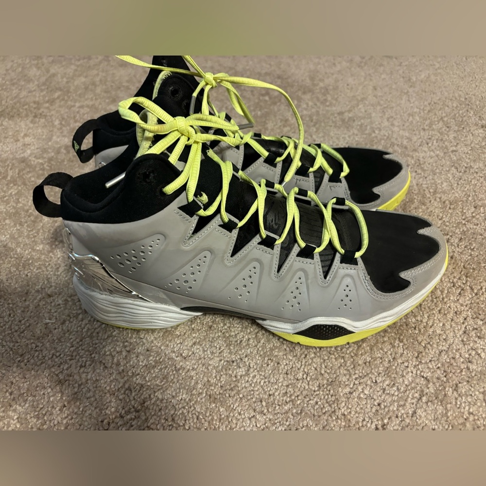 2014 Jordan Melo M10 'Metallic Silver Volt'